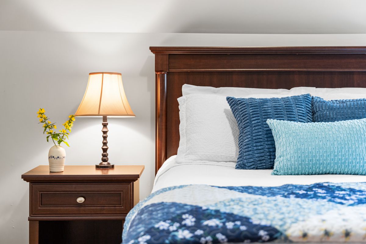 Bluemoon Room Detail View 1