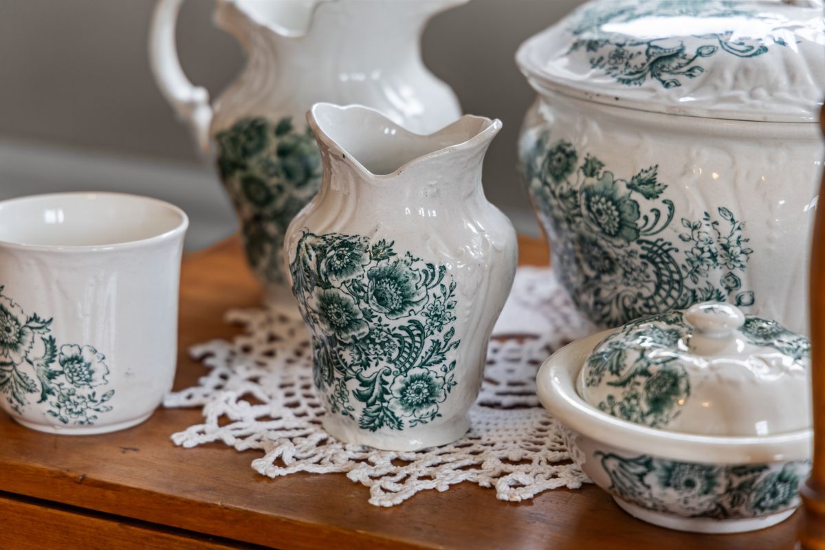 Senator's Suite - Bed